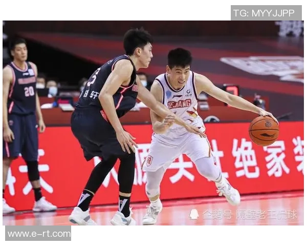 上海篮球队速度之争引发热议球迷观点各异分析战术与表现 上海篮球队速度之争引发热议球迷观点各异分析战术与表现