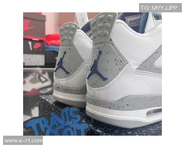 aj4联名足球明星引领潮流新风尚探索运动与时尚的完美结合 aj4联名足球明星引领潮流新风尚探索运动与时尚的完美结合