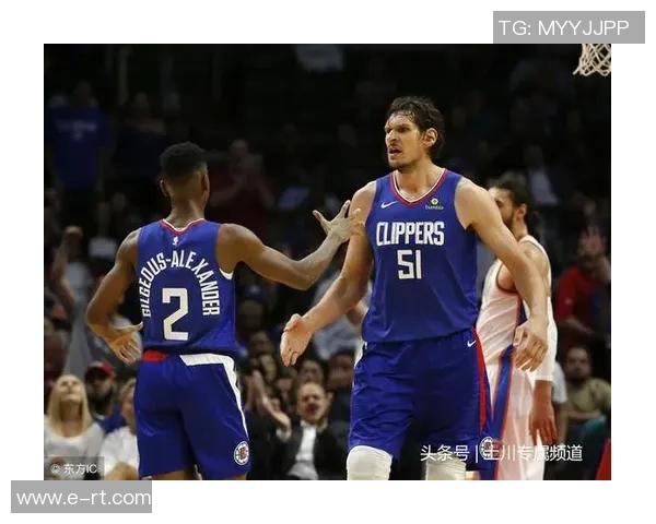 上海足球队反击革新之路:重塑战术与团队协作的全新篇章 上海足球队反击革新之路:重塑战术与团队协作的全新篇章