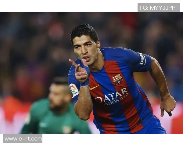 世界足球史上身高最矮的明星球员是谁他如何在绿茵场上创造传奇 世界足球史上身高最矮的明星球员是谁他如何在绿茵场上创造传奇