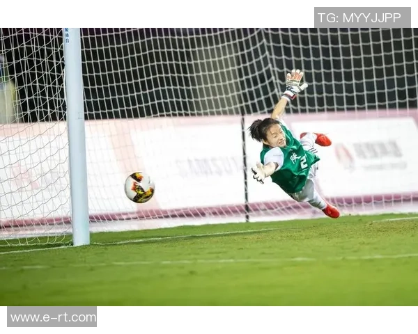 上海足球队团队协作的独特优势与其他球队的深度对比分析 上海足球队团队协作的独特优势与其他球队的深度对比分析